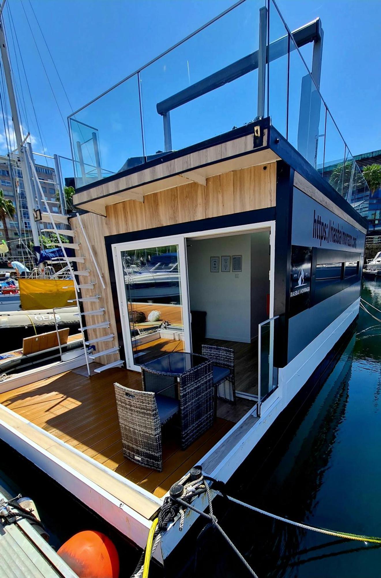 Barco-Apartamento En El Nautico De Vigo Exterior photo